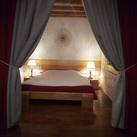 Le Domaine Des Papillons Hotell Beaujeu-Saint-Vallier-et-Pierrejux Eksteriør bilde