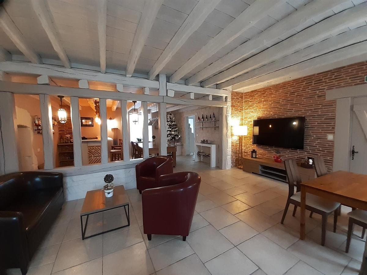 Le Domaine Des Papillons Hotell Beaujeu-Saint-Vallier-et-Pierrejux Eksteriør bilde