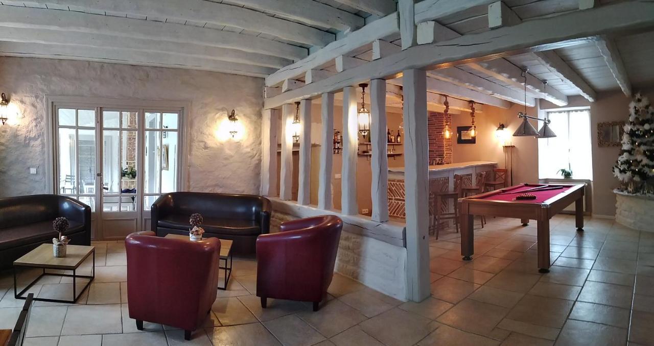 Le Domaine Des Papillons Hotell Beaujeu-Saint-Vallier-et-Pierrejux Eksteriør bilde