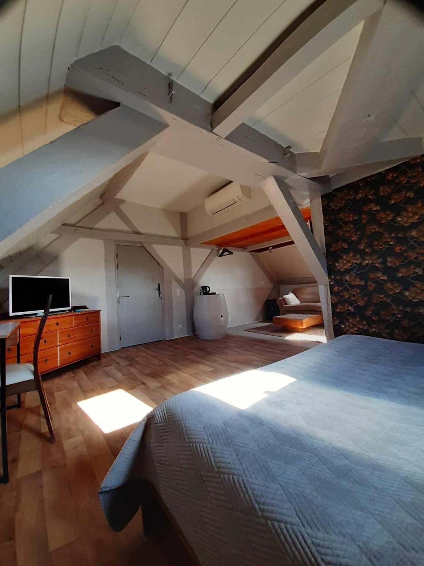 Le Domaine Des Papillons Hotell Beaujeu-Saint-Vallier-et-Pierrejux Eksteriør bilde