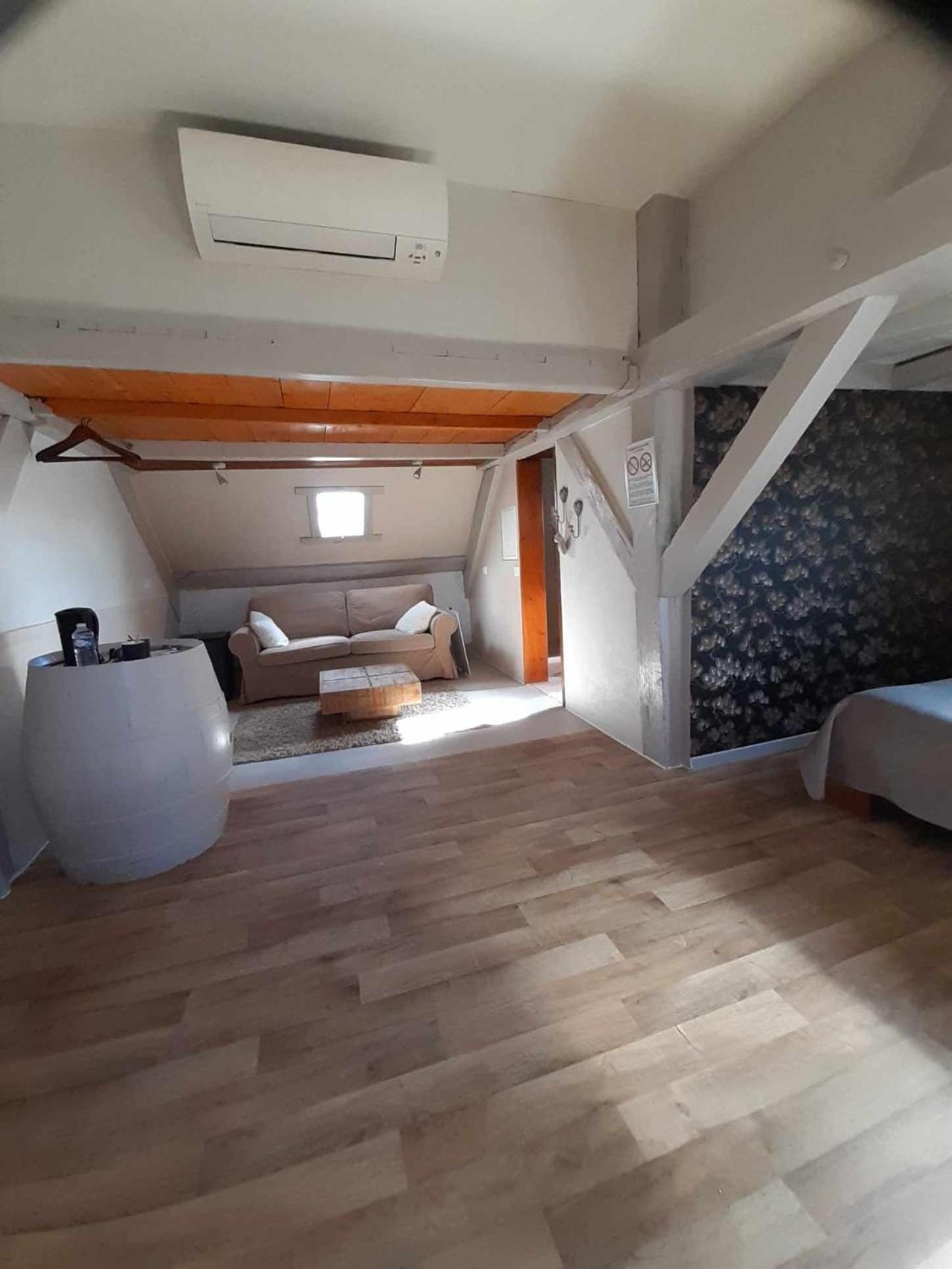 Le Domaine Des Papillons Hotell Beaujeu-Saint-Vallier-et-Pierrejux Eksteriør bilde