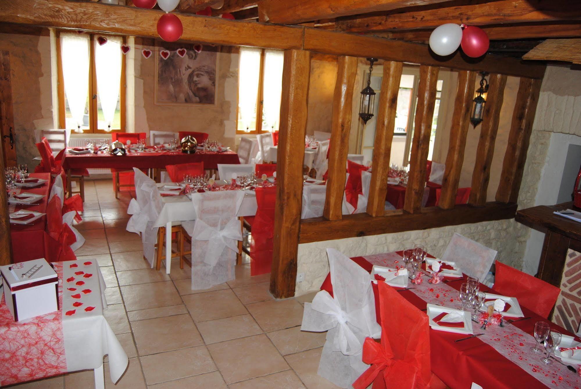 Le Domaine Des Papillons Hotell Beaujeu-Saint-Vallier-et-Pierrejux Eksteriør bilde
