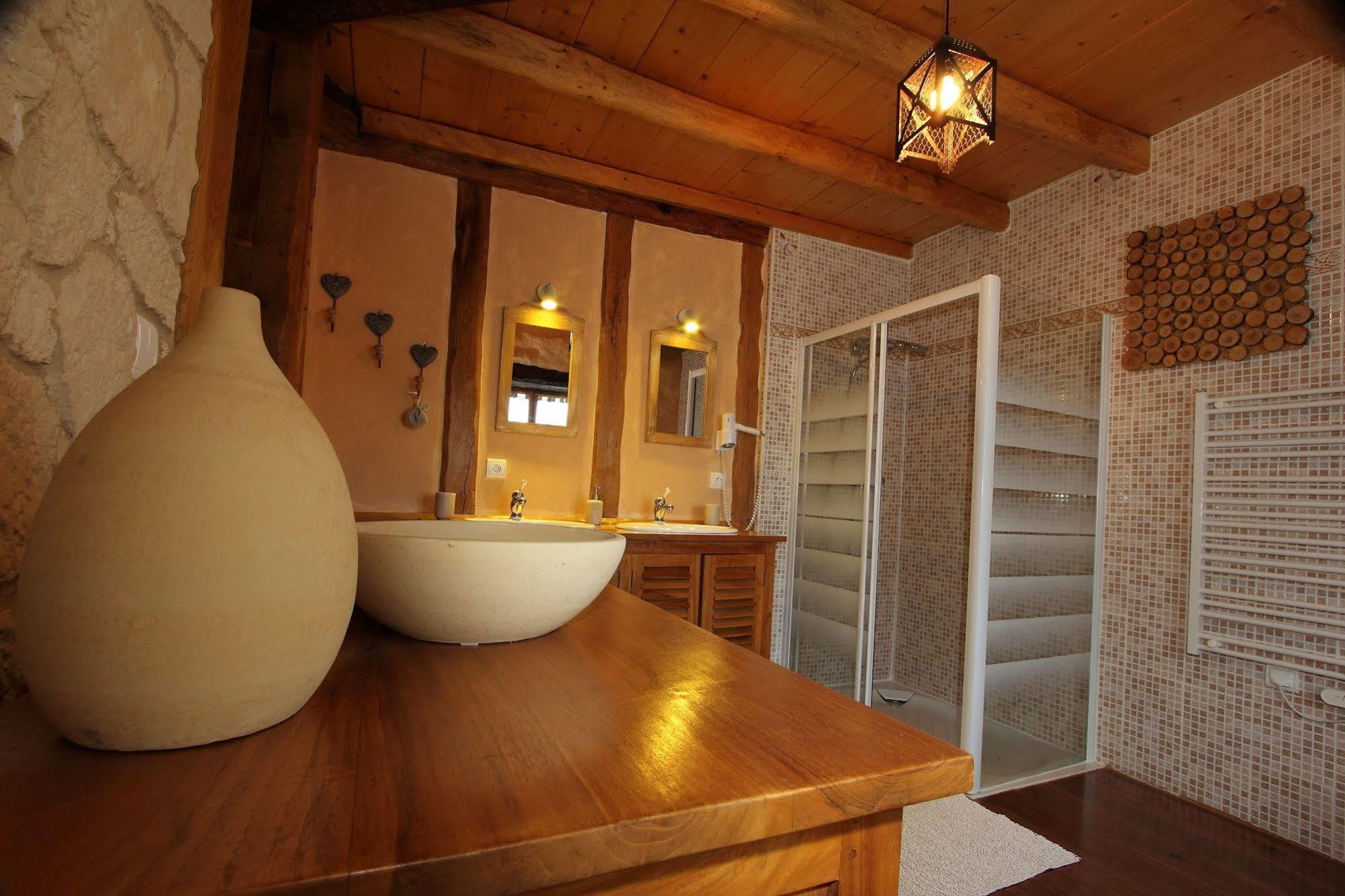 Le Domaine Des Papillons Hotell Beaujeu-Saint-Vallier-et-Pierrejux Eksteriør bilde