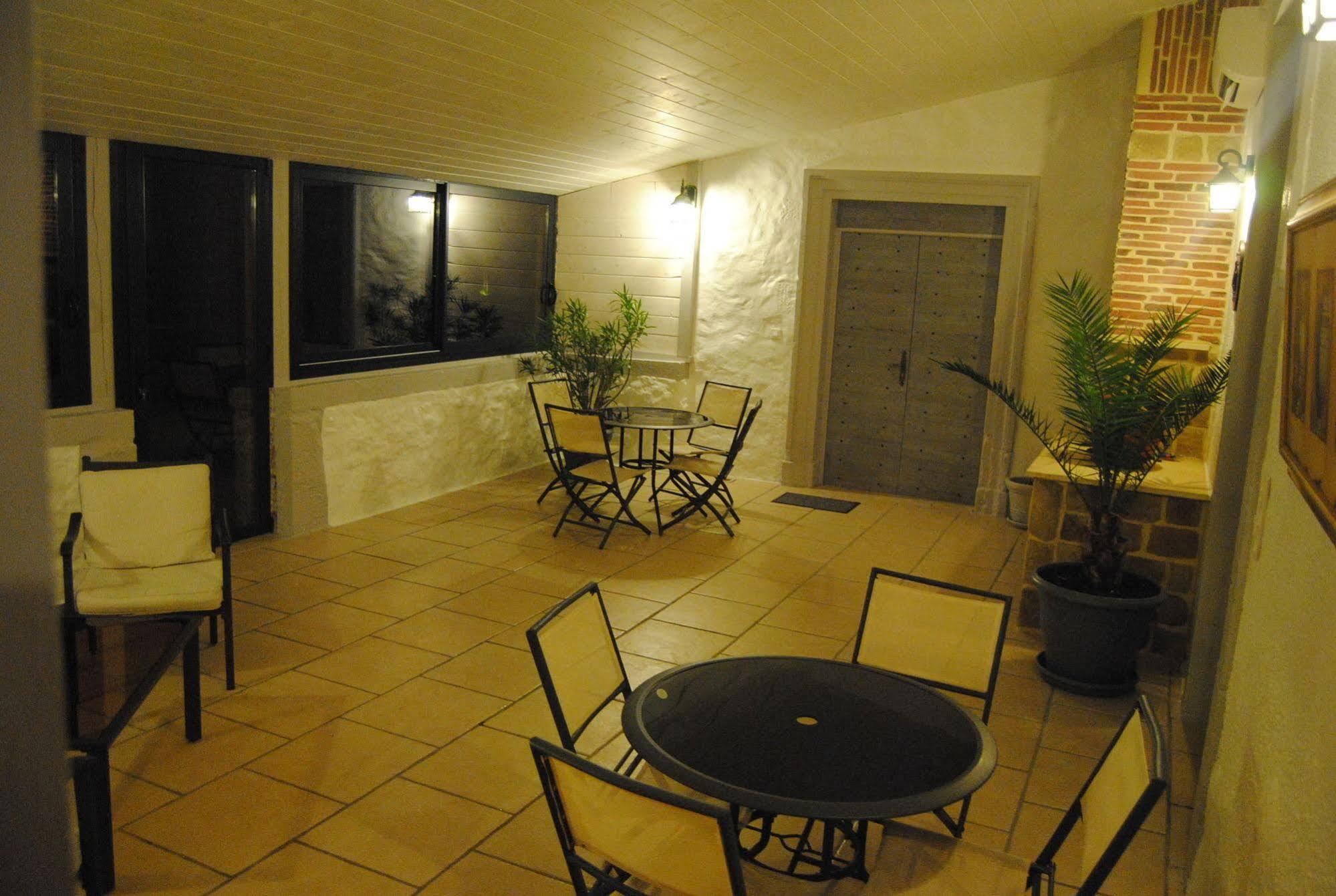 Le Domaine Des Papillons Hotell Beaujeu-Saint-Vallier-et-Pierrejux Eksteriør bilde