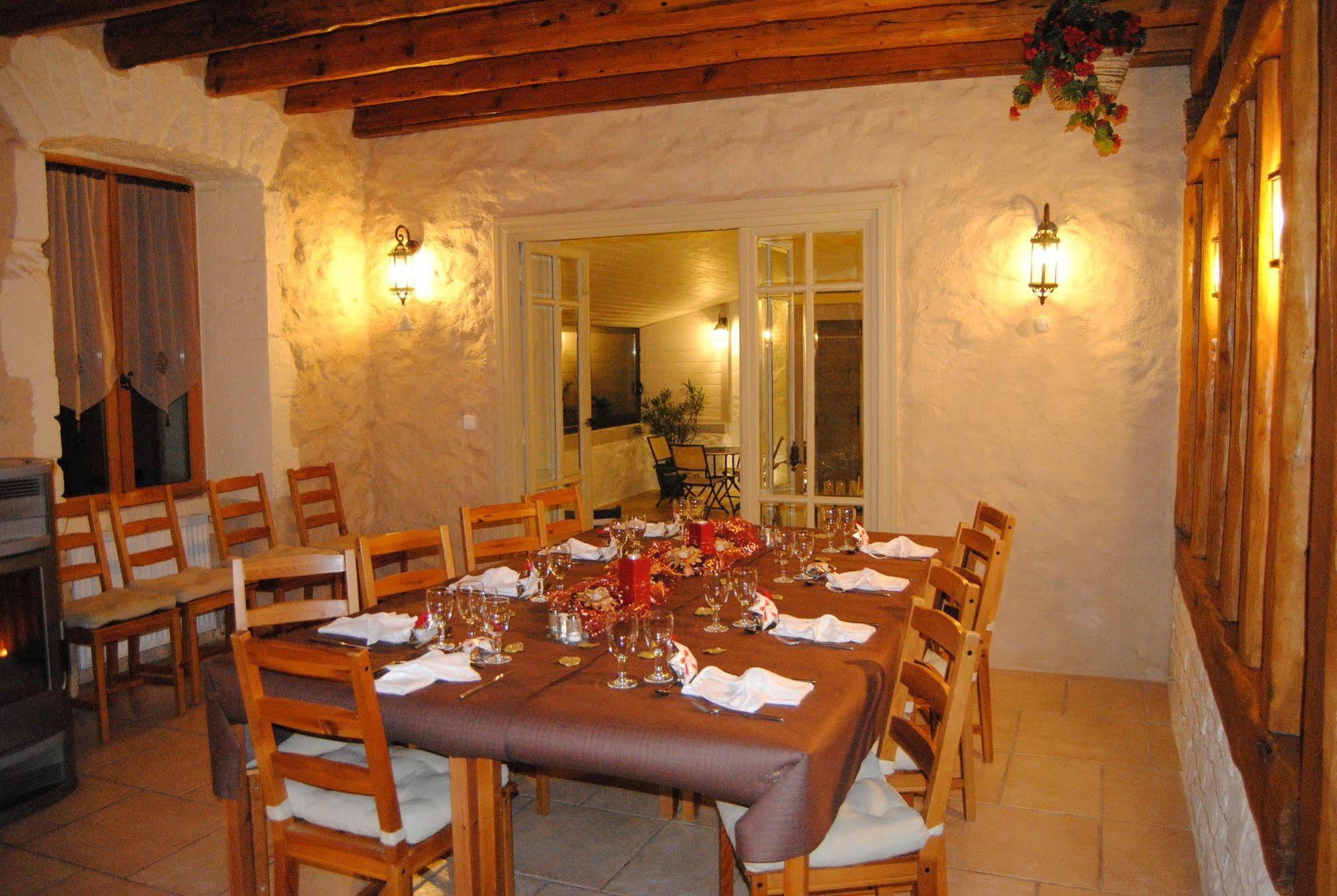 Le Domaine Des Papillons Hotell Beaujeu-Saint-Vallier-et-Pierrejux Eksteriør bilde