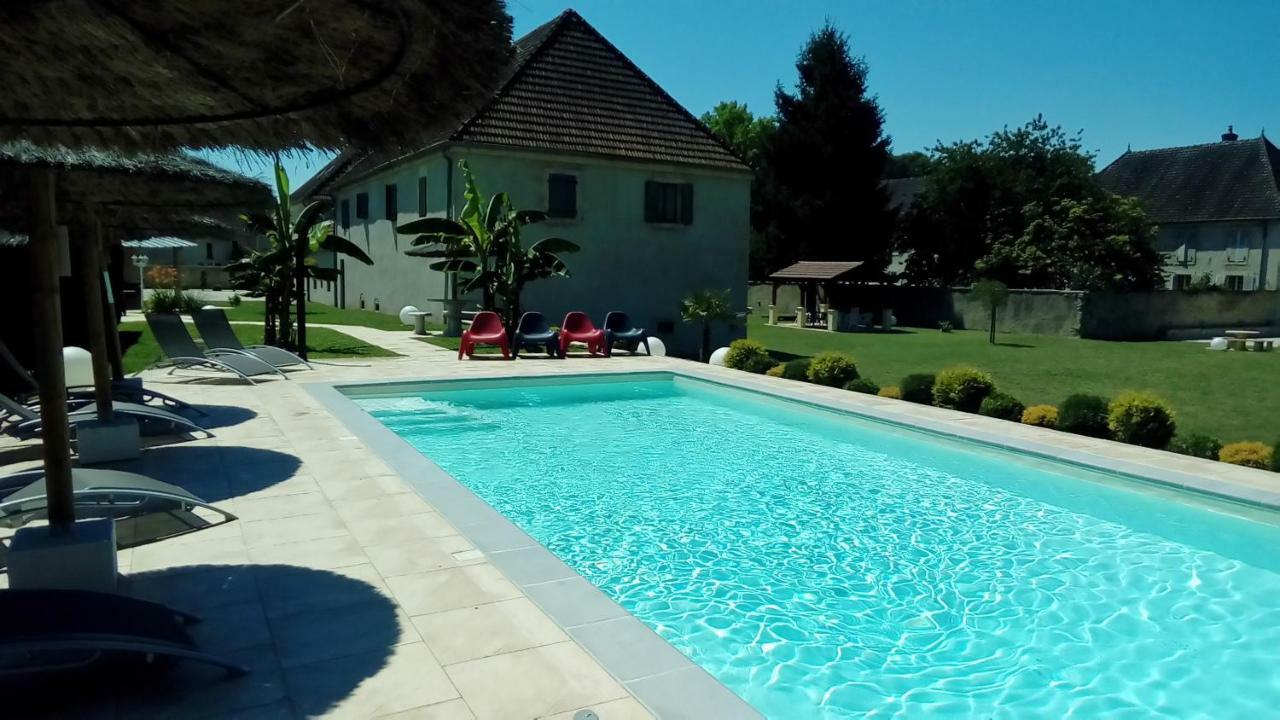 Le Domaine Des Papillons Hotell Beaujeu-Saint-Vallier-et-Pierrejux Eksteriør bilde