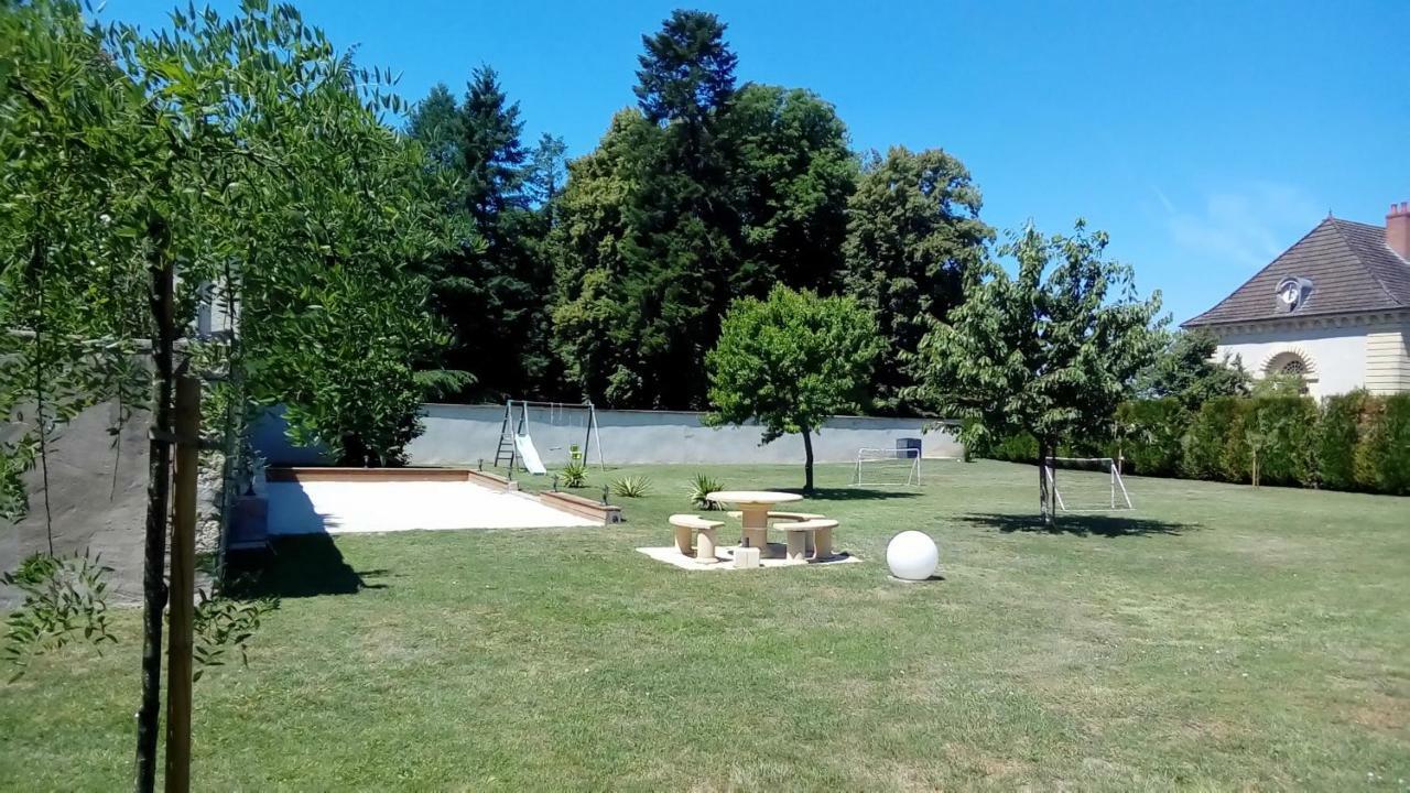 Le Domaine Des Papillons Hotell Beaujeu-Saint-Vallier-et-Pierrejux Eksteriør bilde